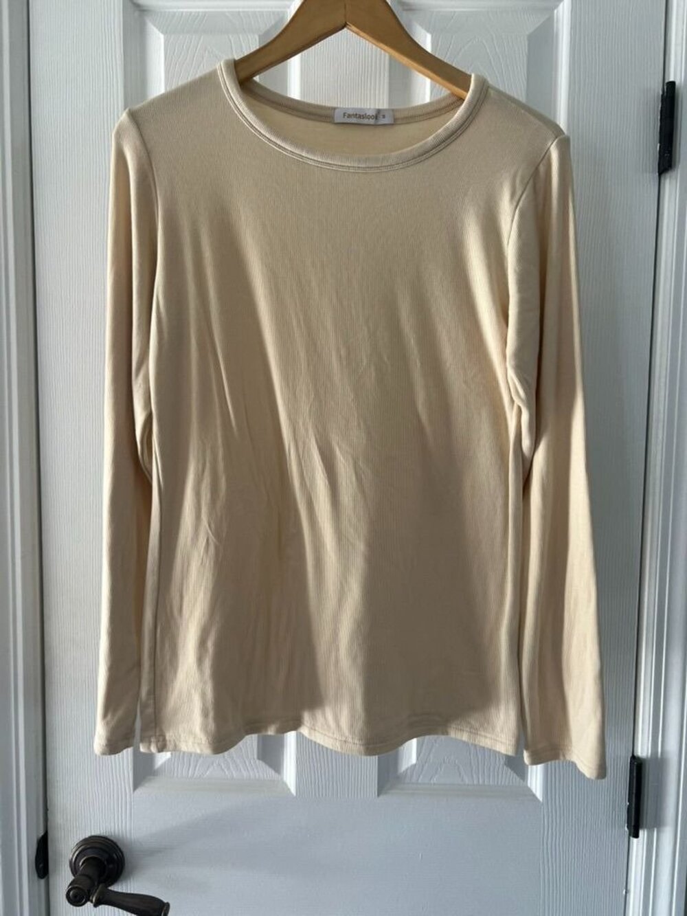Fantaslook Women’s Size M Cream Ribbed Long Sleeve Top Stretchy Basic Tee